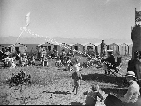 PUNCH & JUDY SHOW ON STRAND